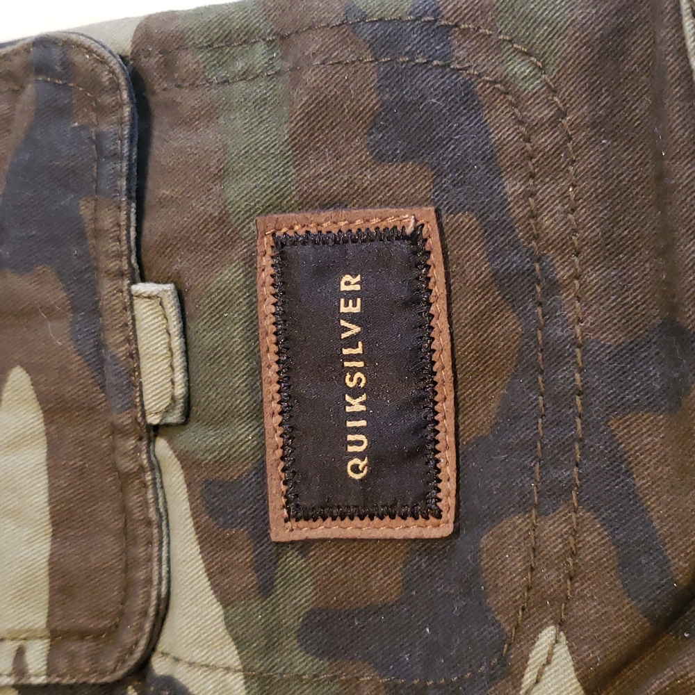 Quiksilver New Kids Camo Cargo Pocket Shorts (Little Boys) NWT Size 5 🎉HP🎉 - Picture 8 of 16